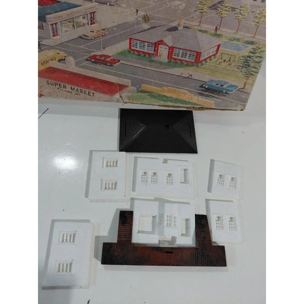 Plasticville 4902 HO Gauge Model Railroad Assortment Houses Church Station w/Box